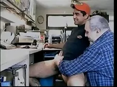 Ébano lamiendo lesbi ...