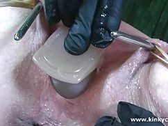 Sexo en el baño en u ...